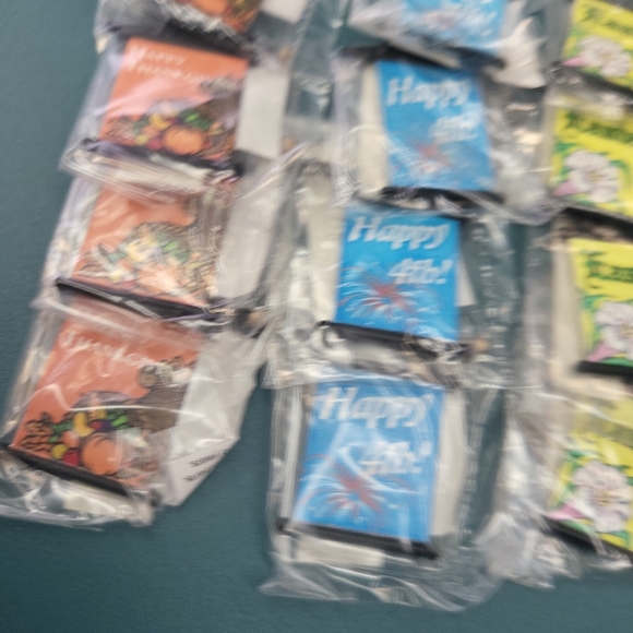 2003 Department 56 Village Accessories Seasonal Lampposts Banner Flags Only! - Picture 6 of 12